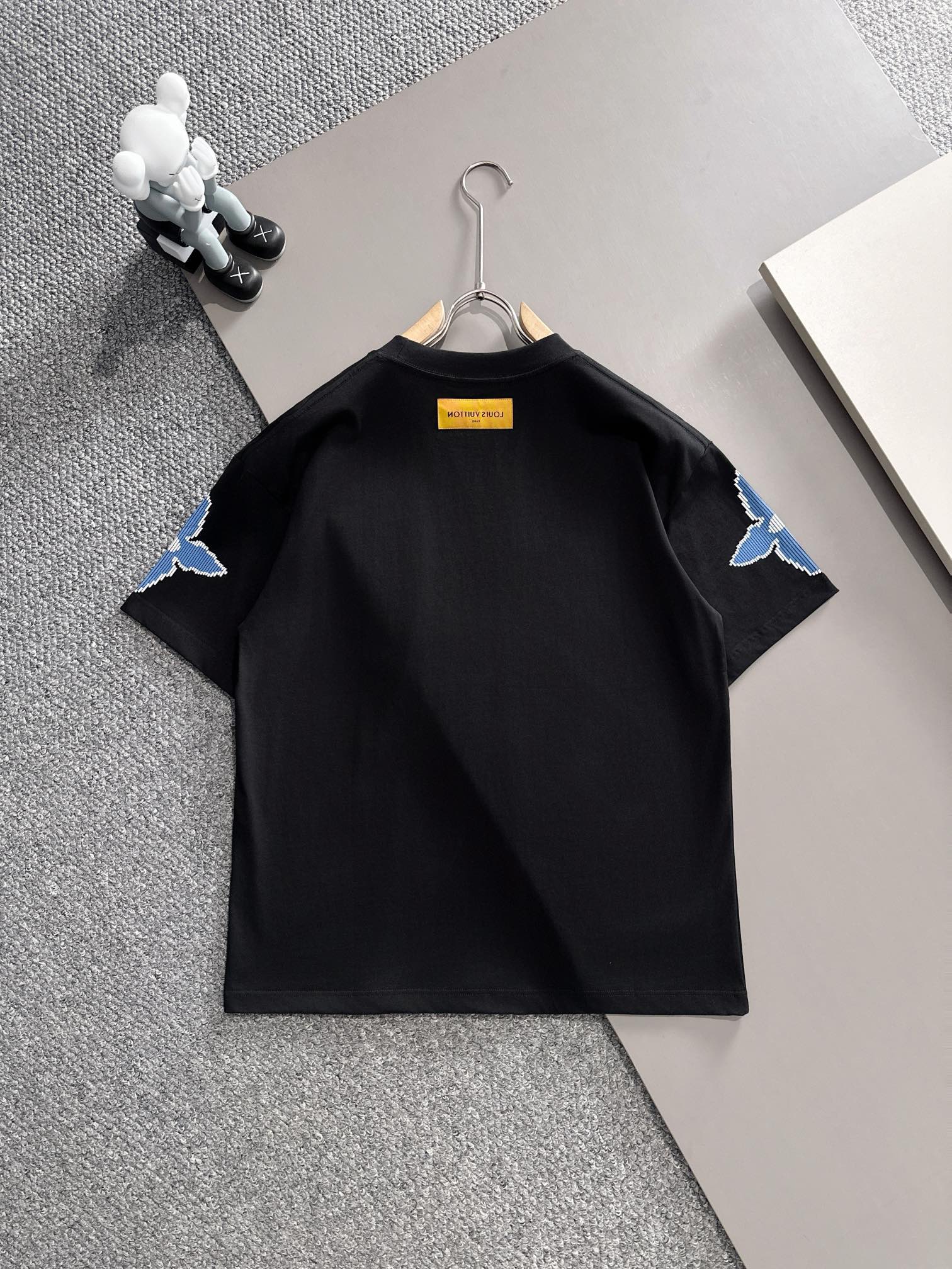 ルイ・ヴィトン 2025年春夏新作 ブラック/ホワイト 半袖 T138053