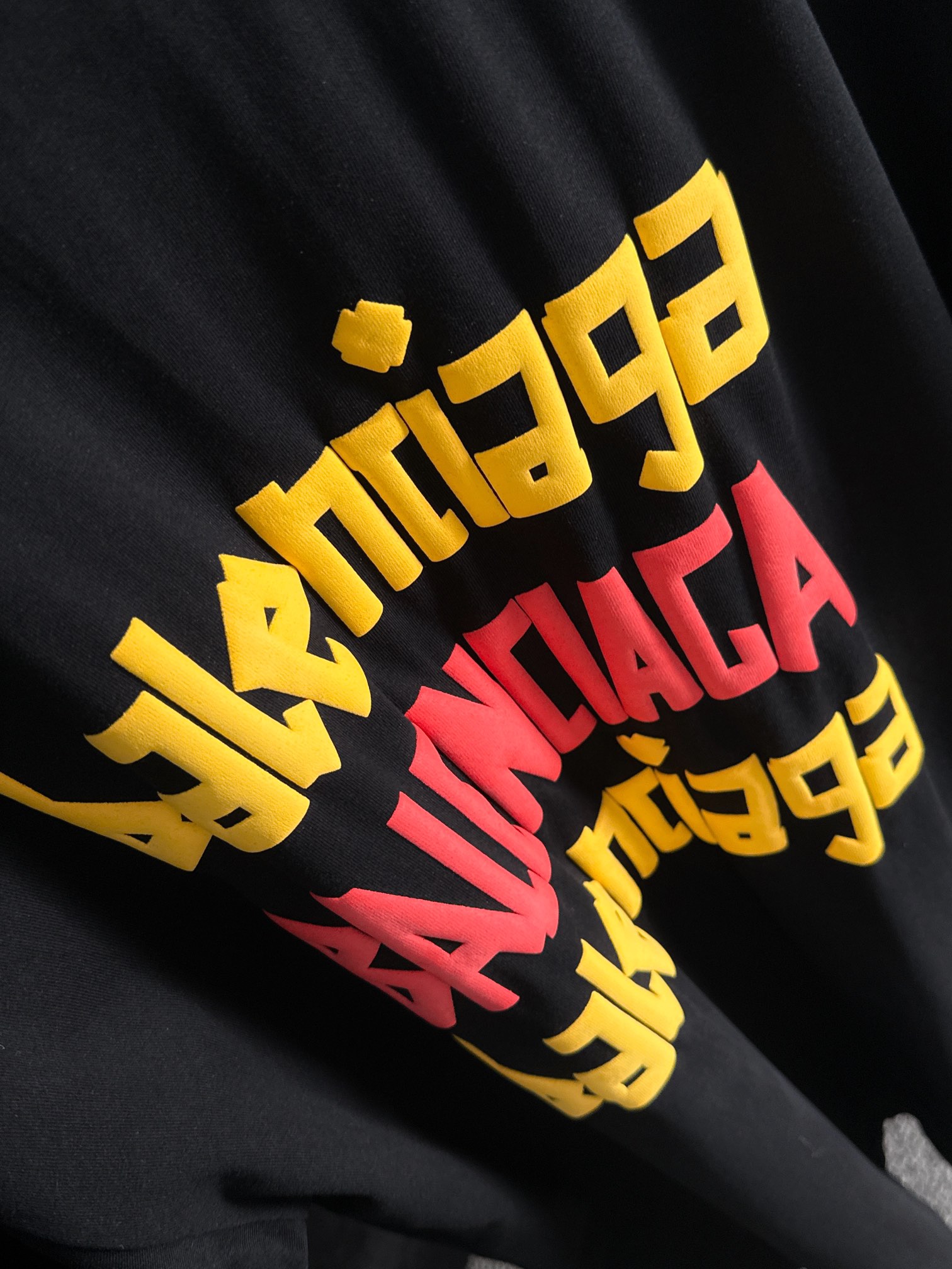 バレンシアガ 2025年春夏コレクション 新作 ブラック/ホワイト 半袖 T138041