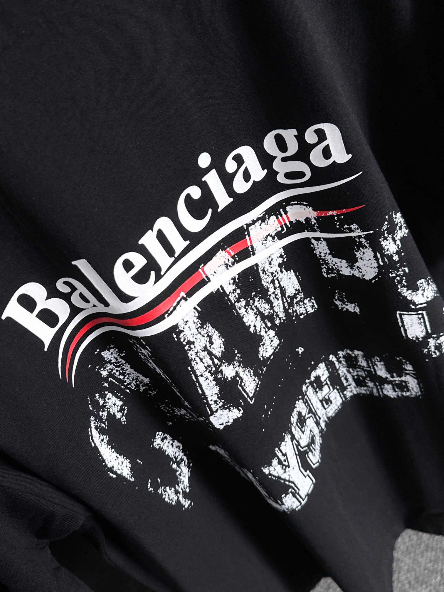 バレンシアガ 2025年春夏コレクション ブラック/ホワイト 半袖 T138039
