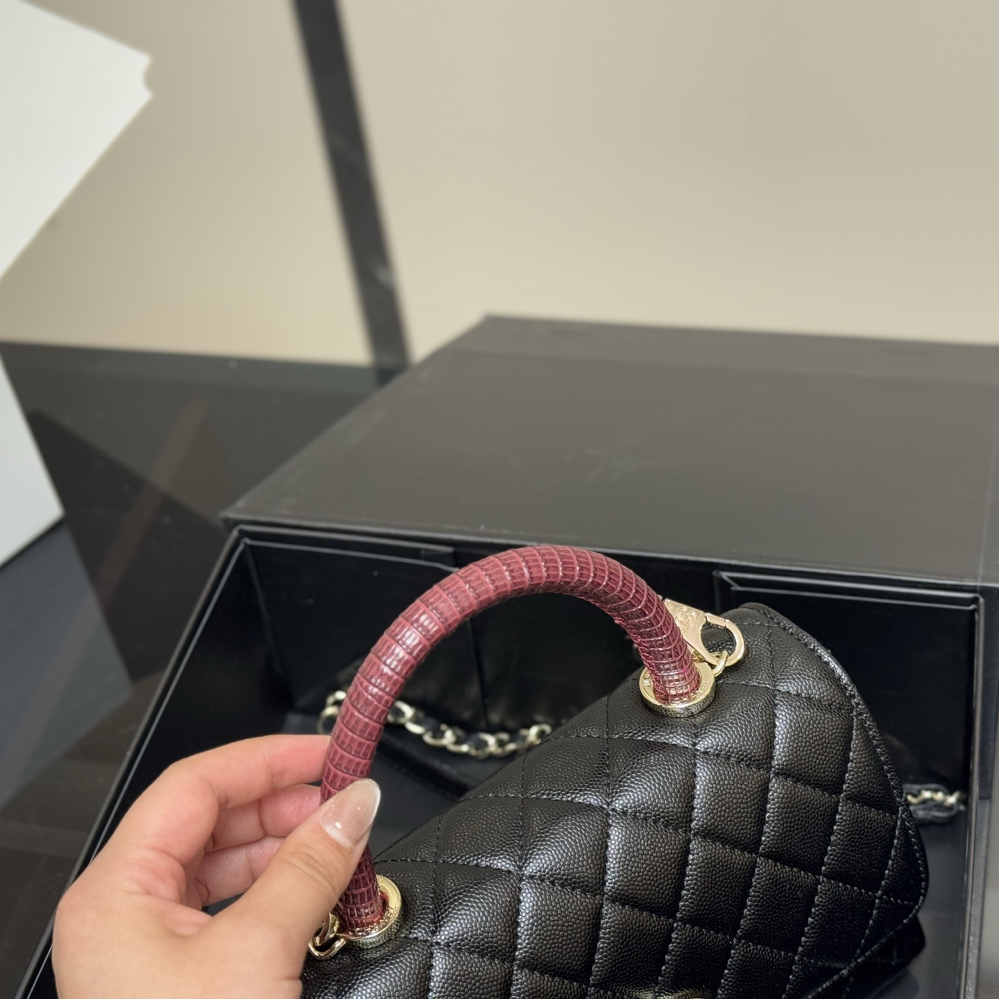 希少 CHANEL/シャネル ココハンドル バッグ チェーン キャビア 24cm