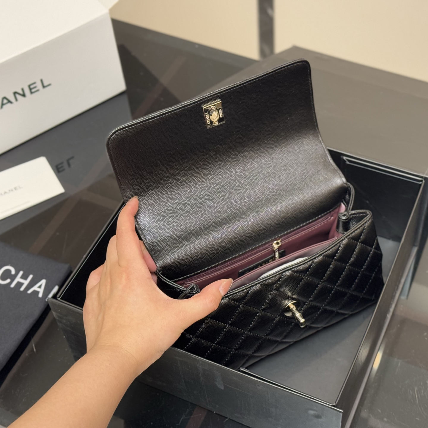 希少 CHANEL/シャネル ココハンドル バッグ チェーン キャビア 24cm