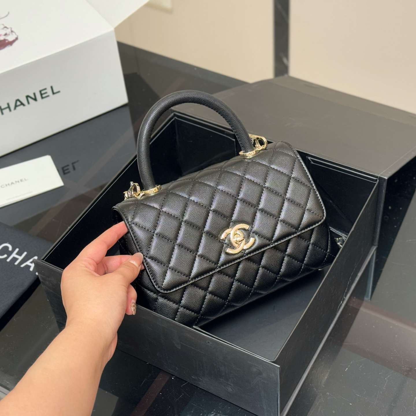 希少 CHANEL/シャネル ココハンドル バッグ チェーン キャビア 24cm