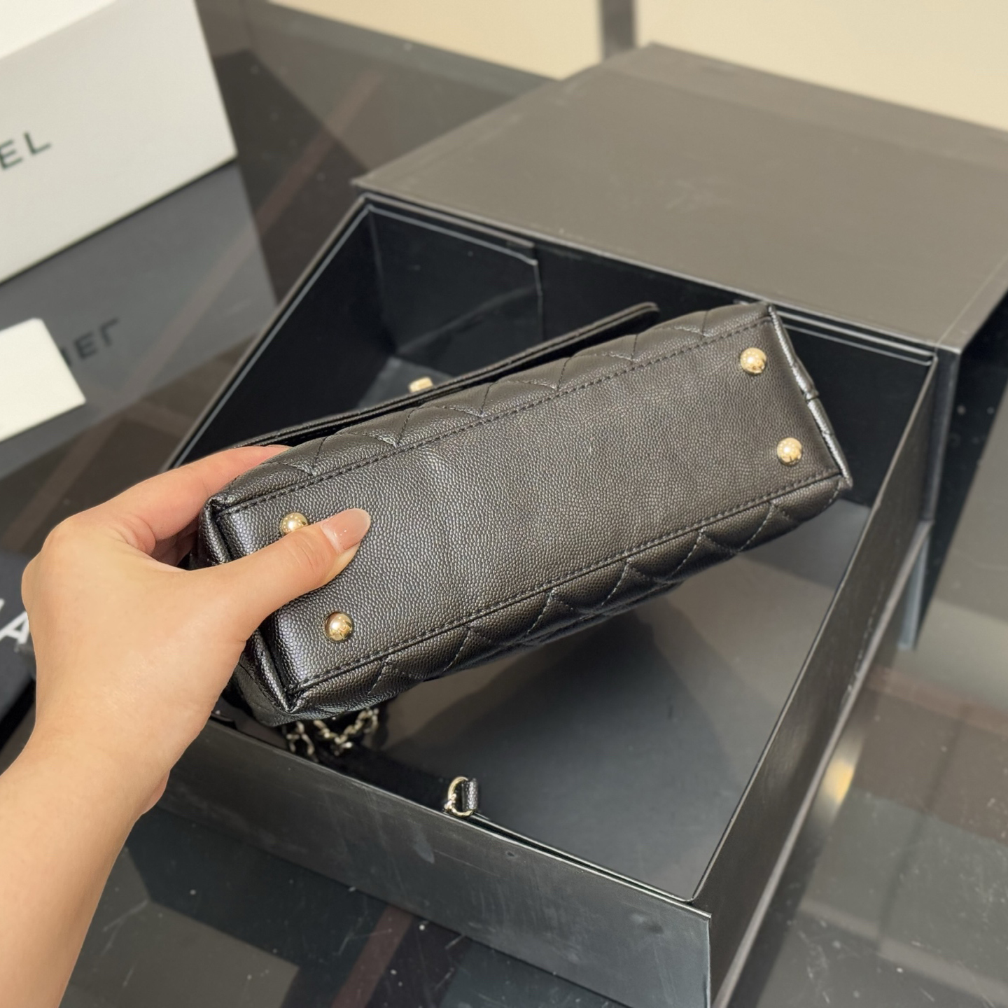 希少 CHANEL/シャネル ココハンドル バッグ チェーン キャビア 24cm