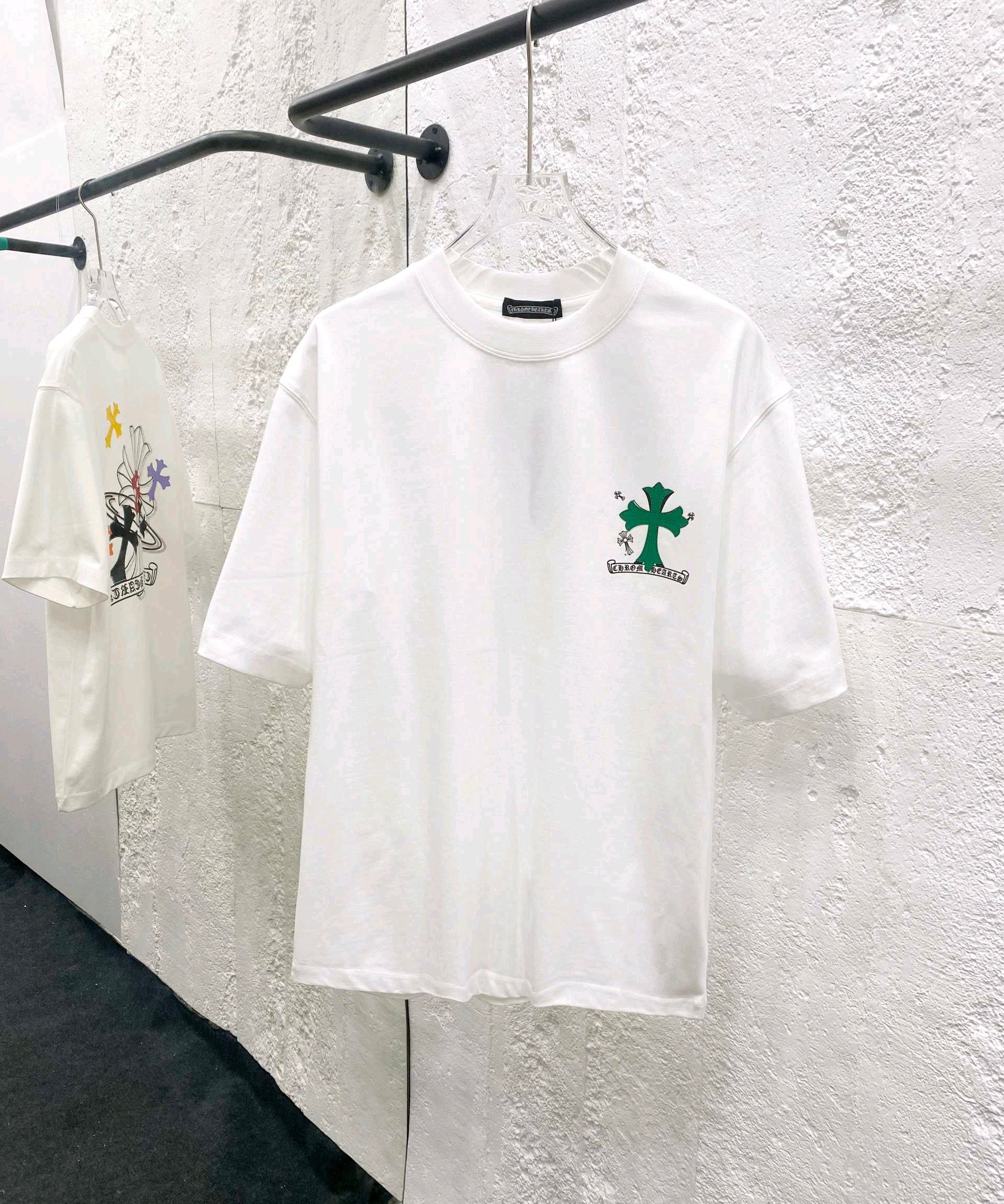 クロムハーツ【Chrome Hearts】 Tシャツ - 2026年春夏 新着商品 ブラック / ホワイト HT-26S03