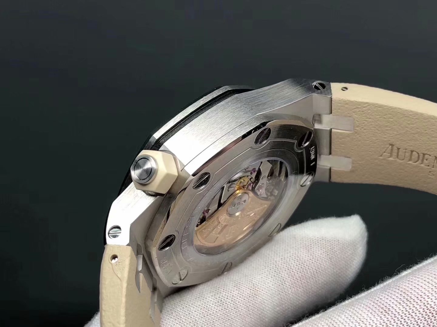 オーデマ・ピゲ AUDEMARS PIGUET ロイヤルオーク オフショア ダイバー ブティック限定 15710ST.OO.A085CA.01
