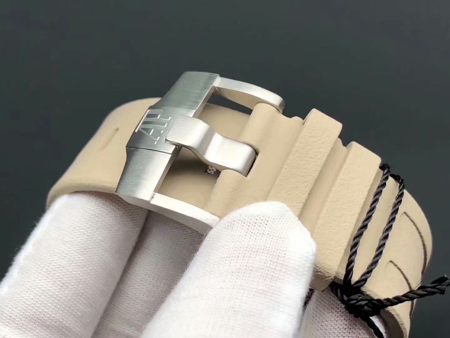 オーデマ・ピゲ AUDEMARS PIGUET ロイヤルオーク オフショア ダイバー ブティック限定 15710ST.OO.A085CA.01