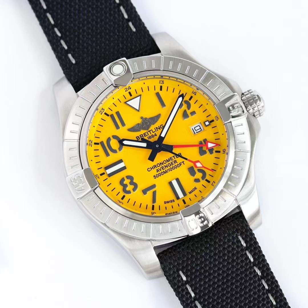 ブライトリング アベンジャー オートマチック 45 シーウルフ A17319101I2X1