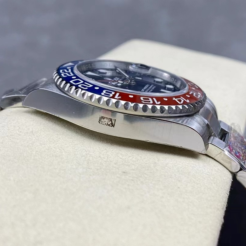 ロレックス GMTマスターII 126719BLRO