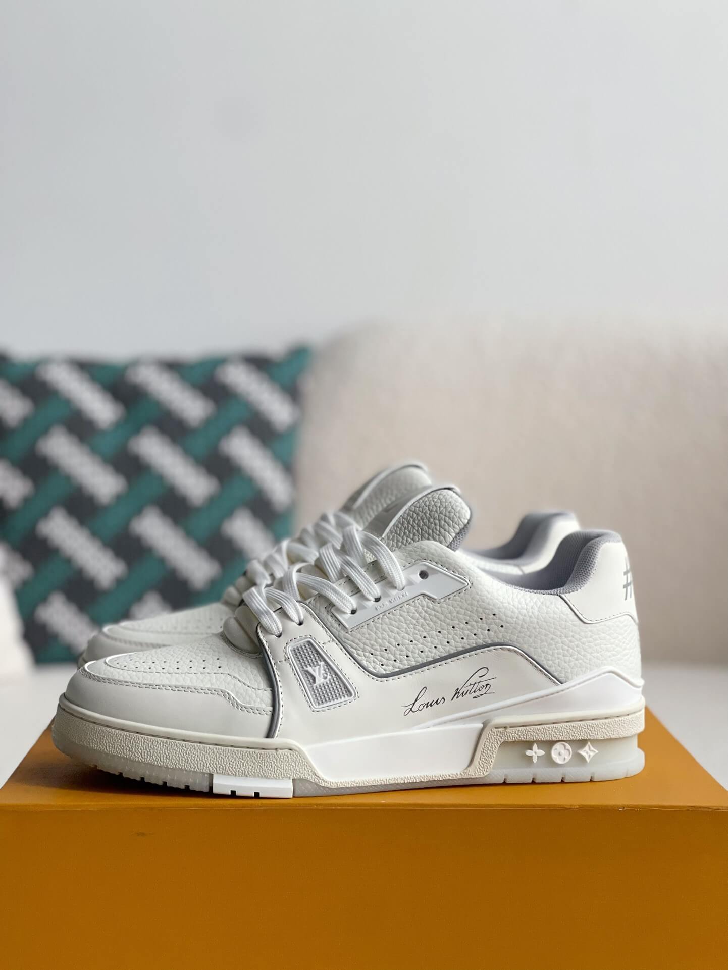 スニーカー – MR.WATCH