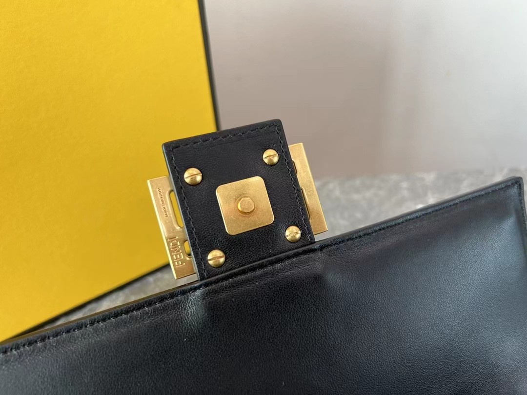 fendi baguette bag 26cm