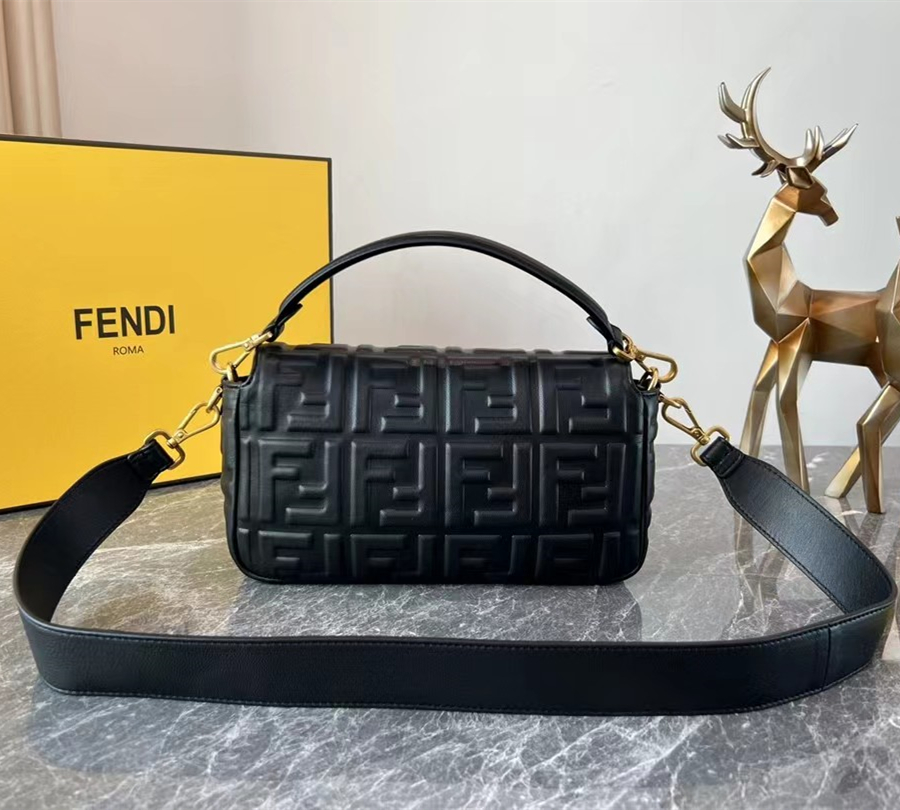 fendi baguette bag 26cm
