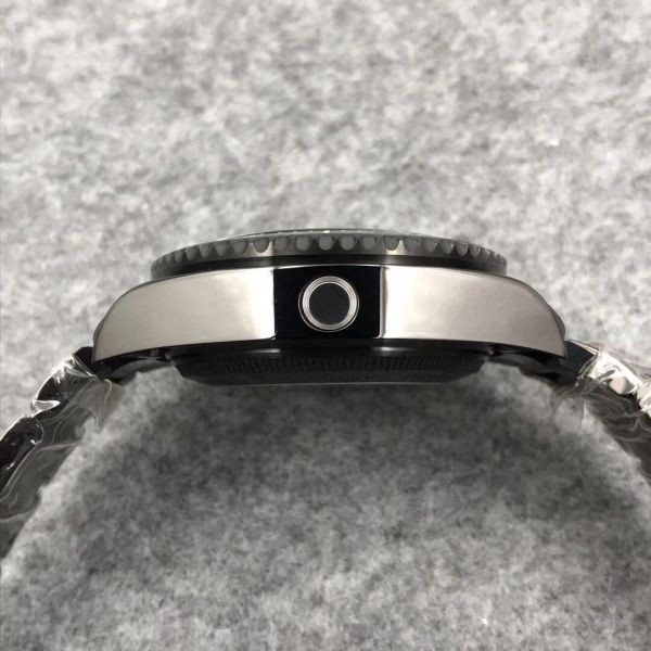 ロレックス ROLEX  DEEPSEAディープシーD-BLUE ダイアル 126660 