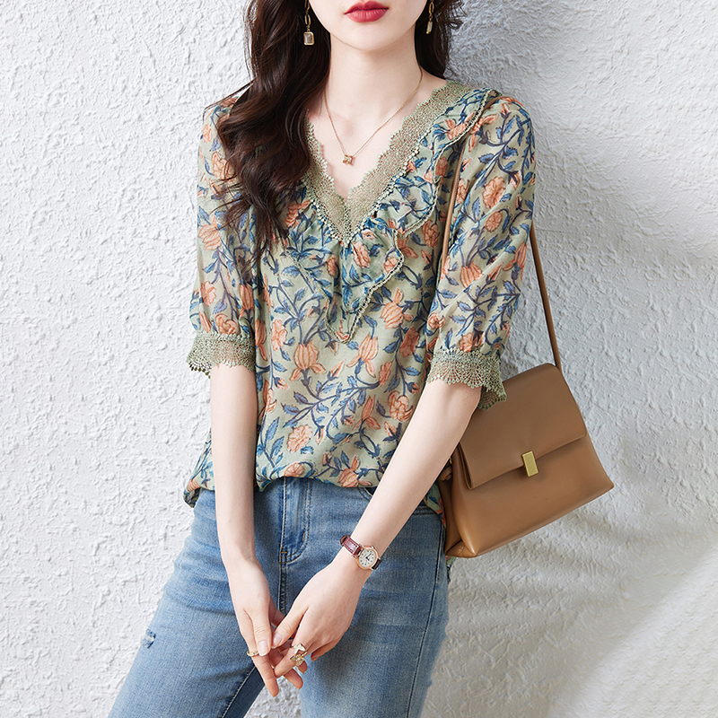 簡約V領碎花短袖T恤