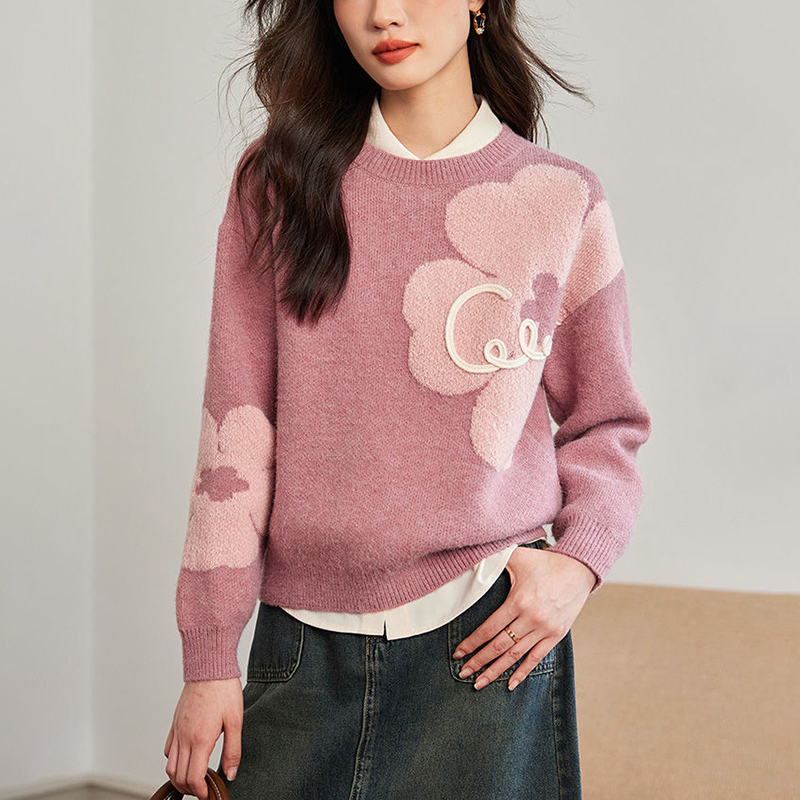 慵懶圓領花朵軟糯針織毛衣