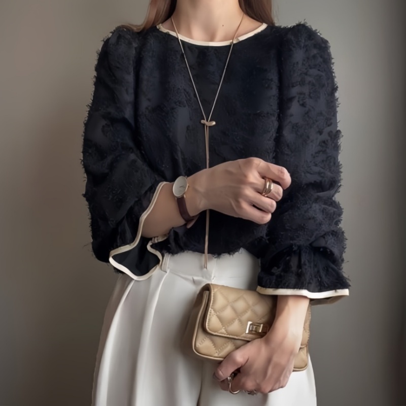 日系小菊花鉤花喇叭袖雪紡衫(3色)