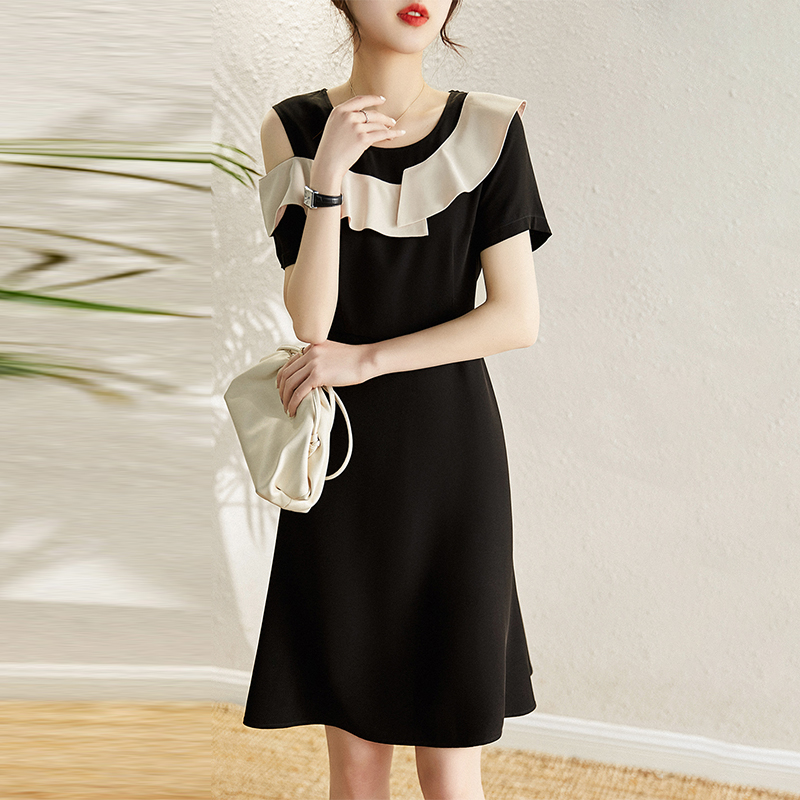 拼色荷葉邊單邊露肩連身裙