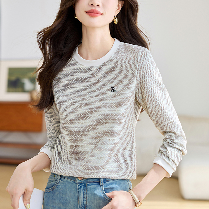 修身刺繡百搭長袖T恤