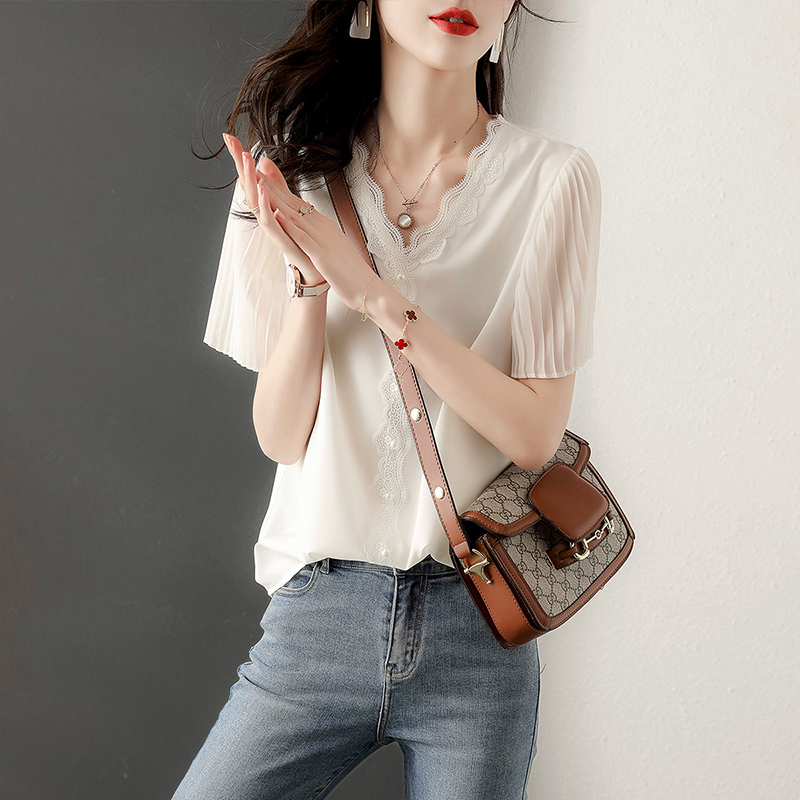 韓式洋氣拼接蕾絲V領短袖小衫