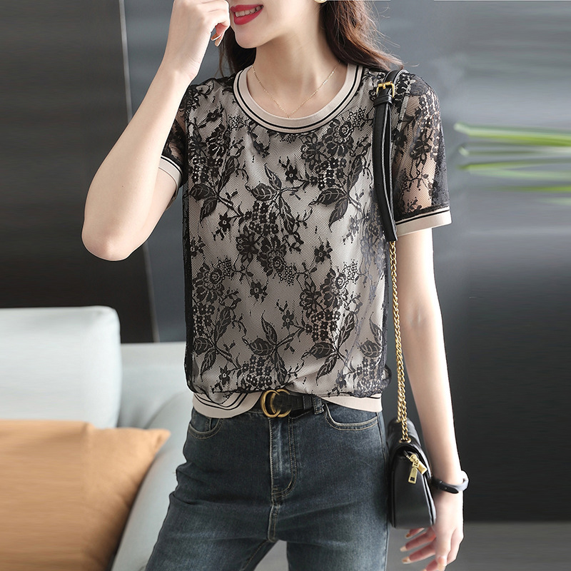 時尚圓領蕾絲鏤空短袖T恤
