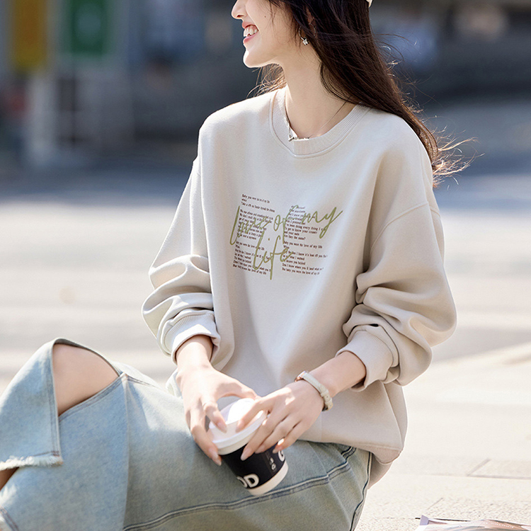 立體字母印花寬鬆休閒衛衣