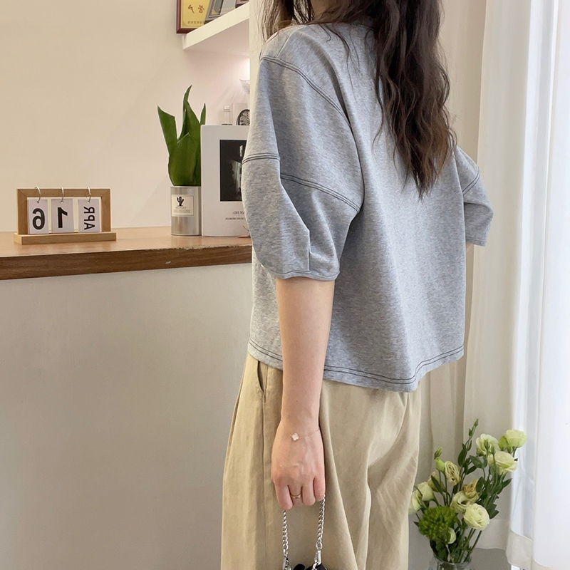 明線壓線設計燈籠袖T恤(2色)