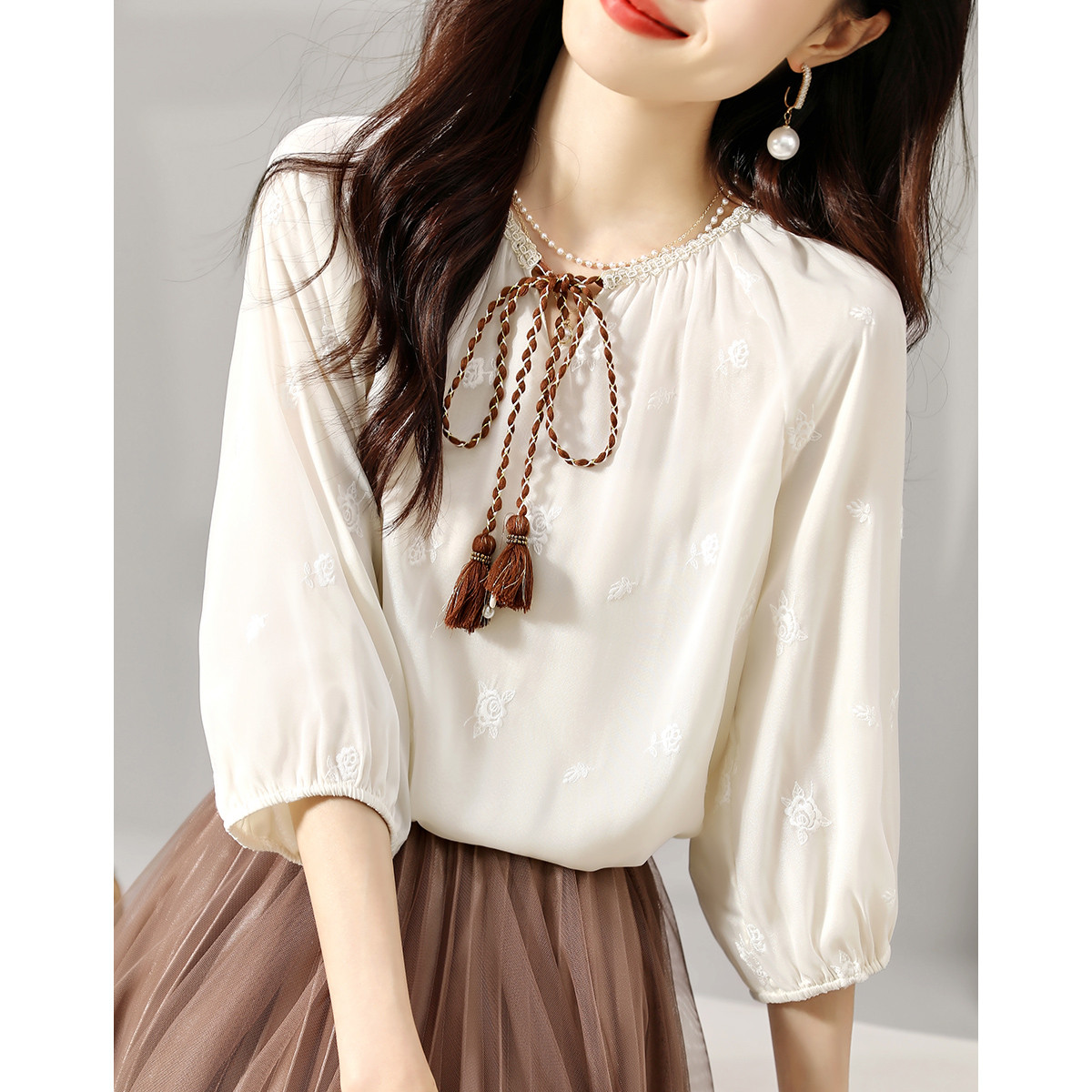 優雅刺繡綁帶波西米亞燈籠袖襯衫
