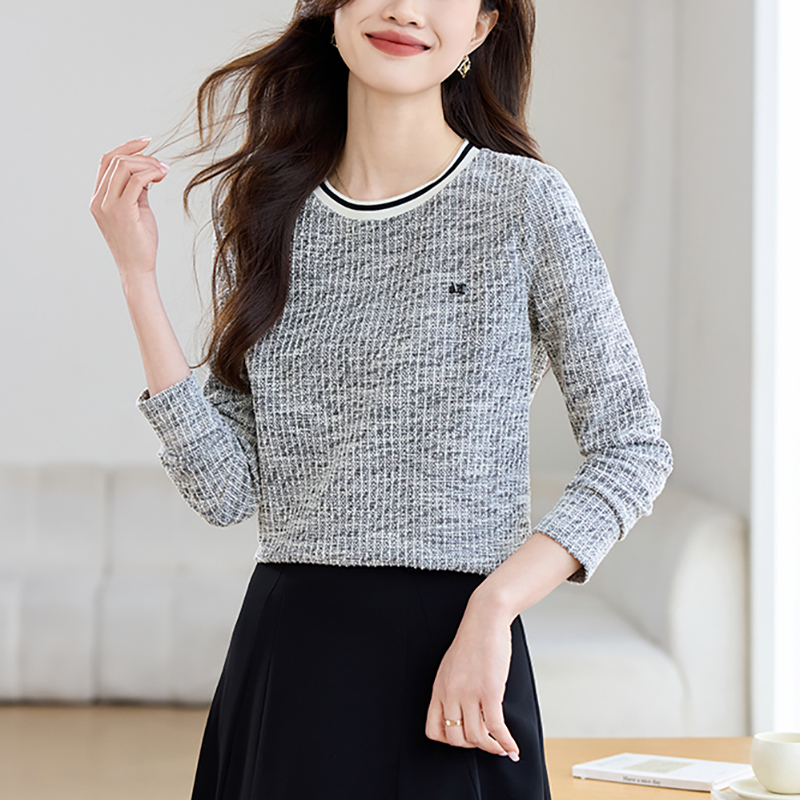 百搭圓領長袖格紋針織T恤