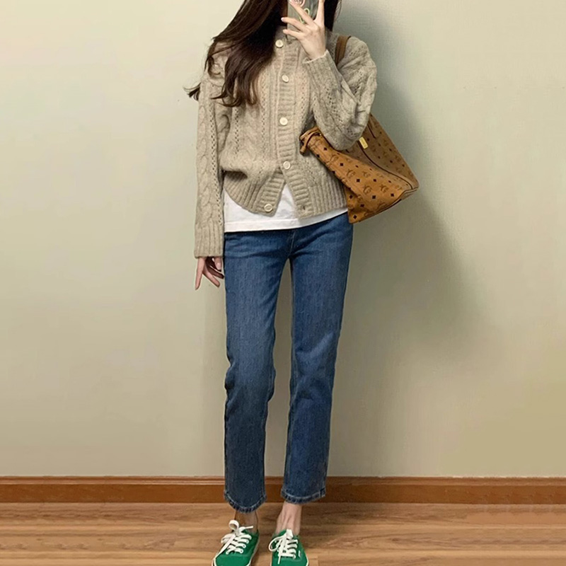 慵懶圓領提花麻花針織開襟衫