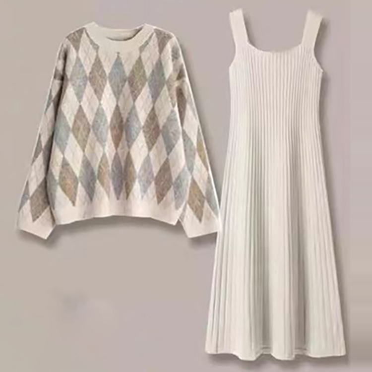 日系復古菱形針織毛衣杏色吊帶裙兩件套