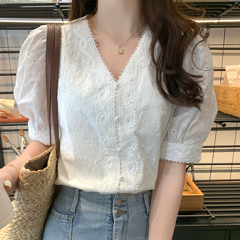 韓系百搭V領刺繡短袖襯衫