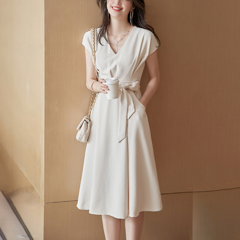 法式高級感氣質V領繫帶收腰顯瘦連身裙