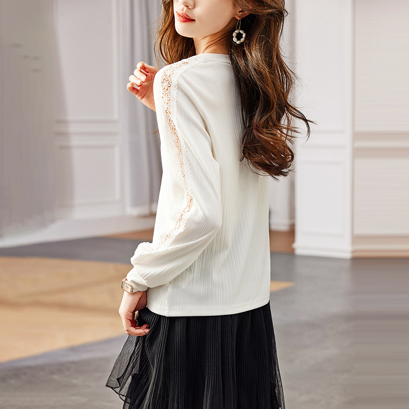 時尚圓領鏤空蕾絲肌理感針織長袖T恤(2色)