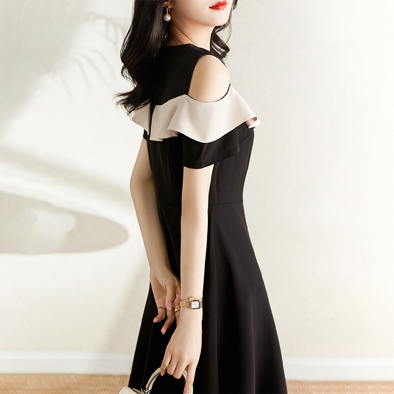 拼色荷葉邊單邊露肩連身裙