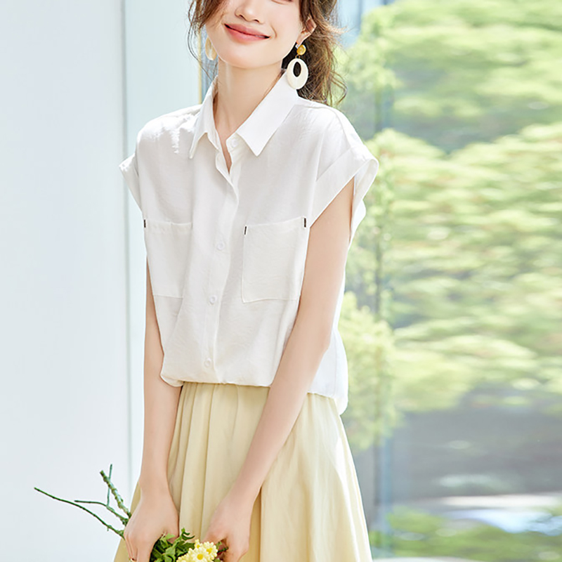 法式翻領飛飛袖襯衫(2色)