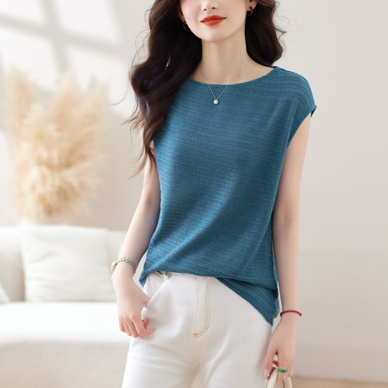 慵懶一字領肌理感無袖小衫