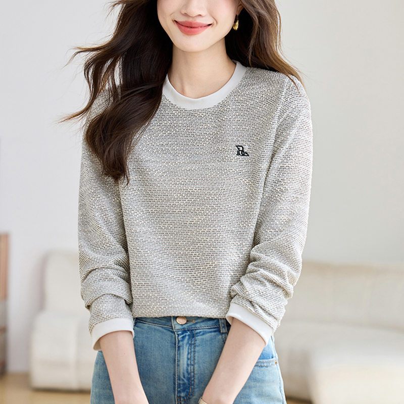 修身刺繡百搭長袖T恤