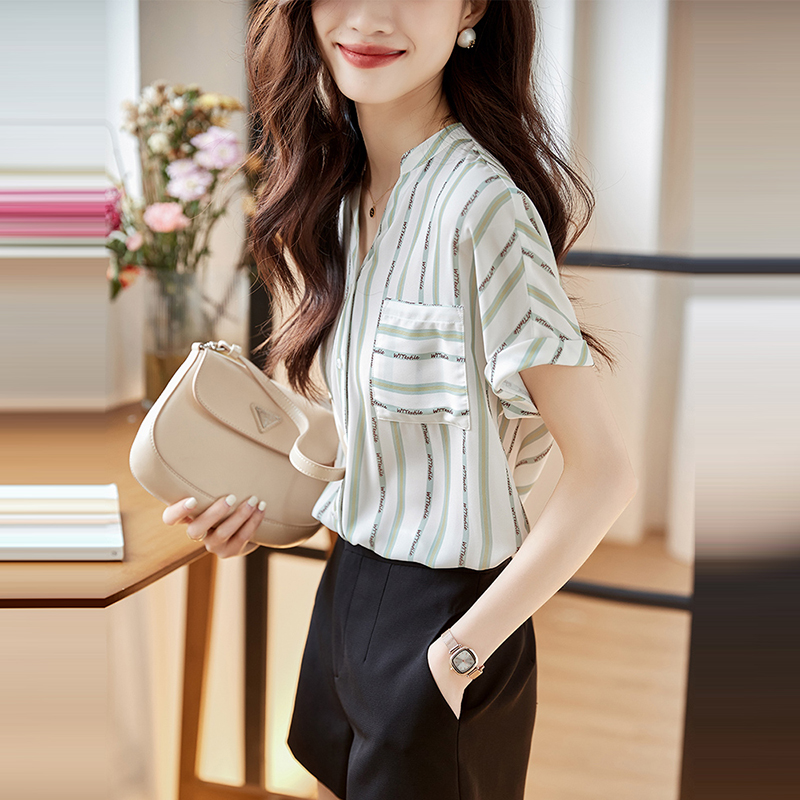 舒適半開V領別緻條紋短袖襯衫