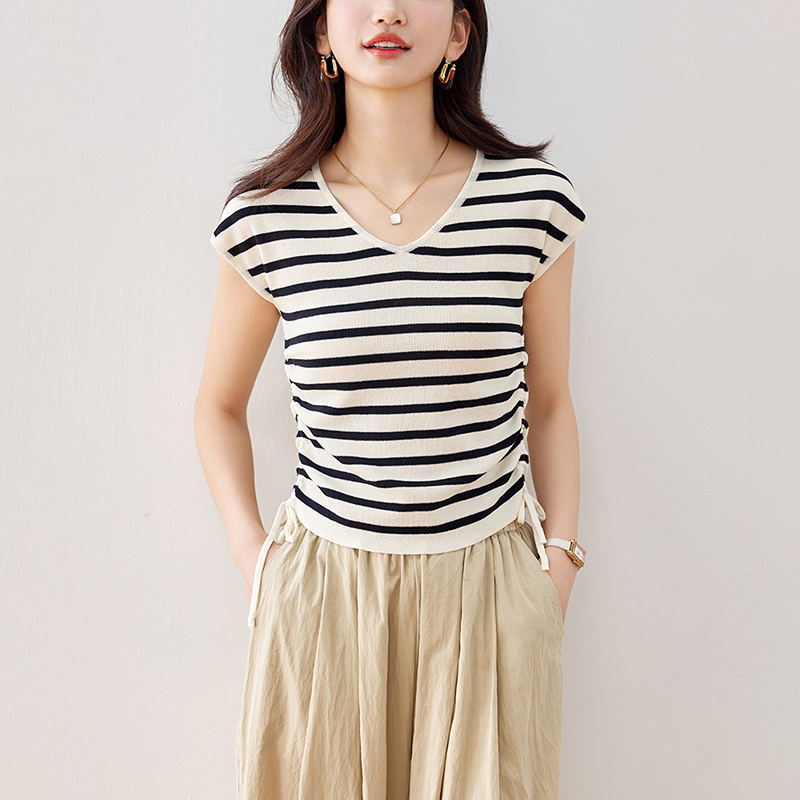 時尚V領飛飛肩兩邊抽繩修身T恤(2色)