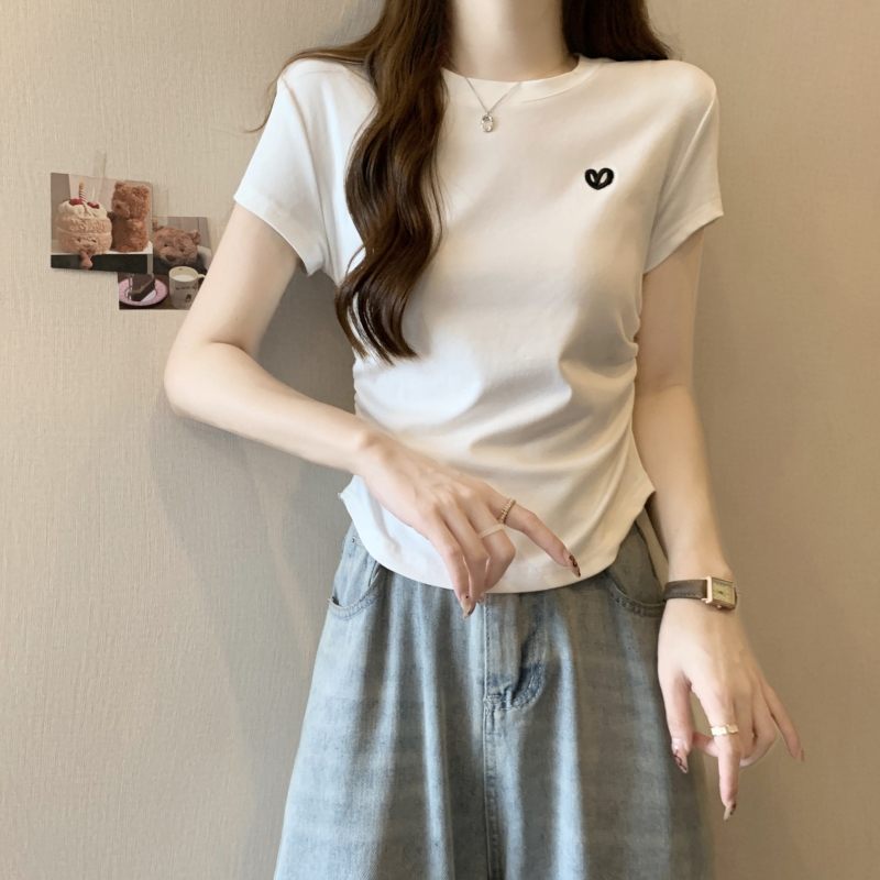 休閒刺繡愛心修身短袖T恤(3色)