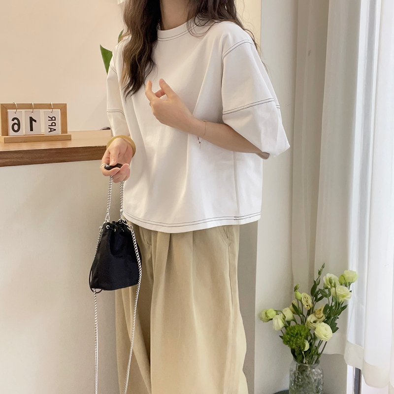 明線壓線設計燈籠袖T恤(2色)