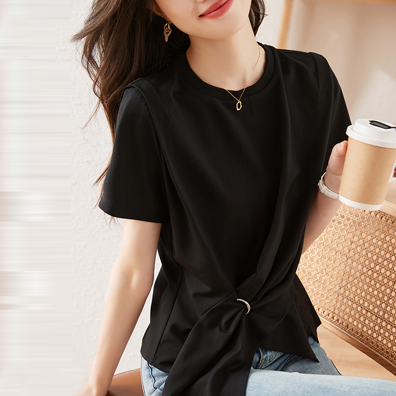 黑色復古設計感圓領開叉T恤