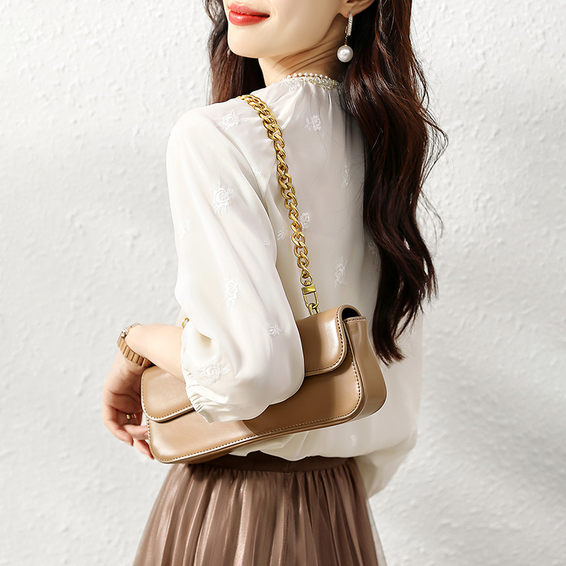 優雅刺繡綁帶波西米亞燈籠袖襯衫