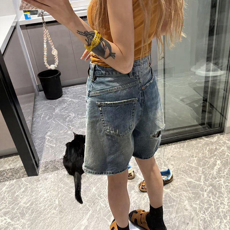 休閒高腰五分洞牛仔短褲