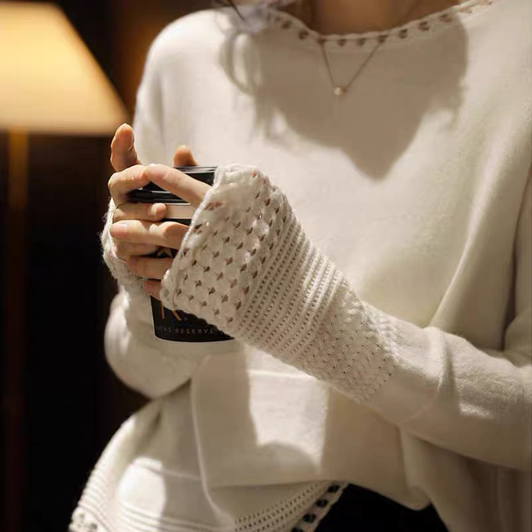 優雅鏤空圓領針織衫(2色)
