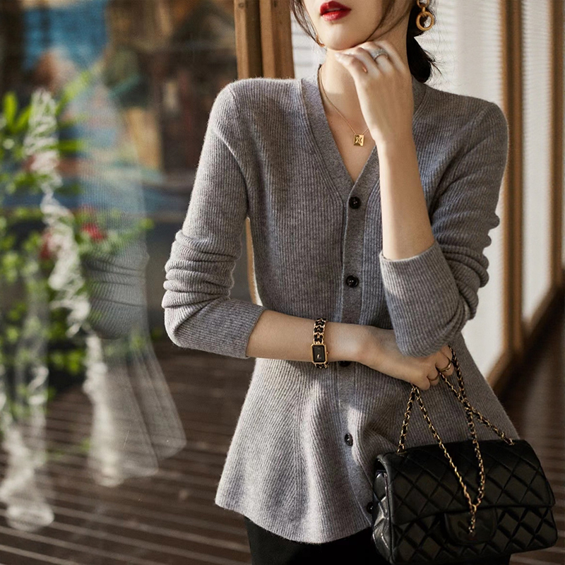 優雅V領荷葉擺針織衫(2色)