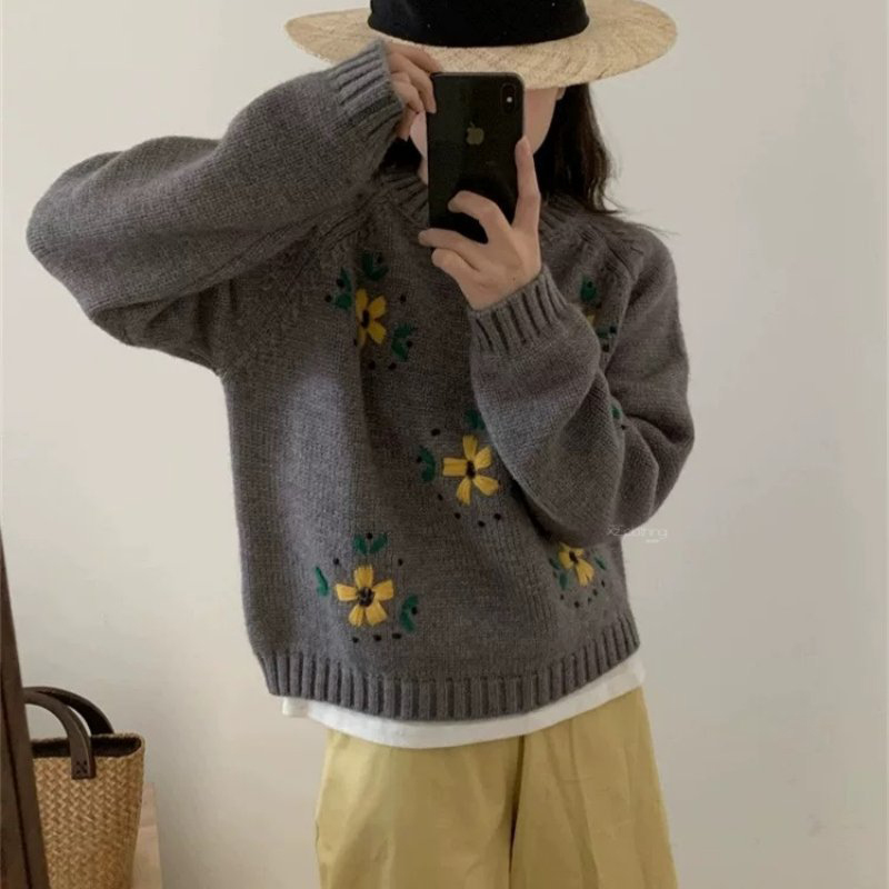 慵懶立體刺繡花朵圓領針織毛衣(3色)