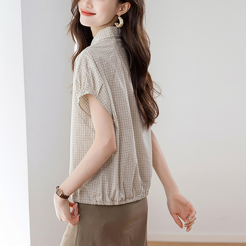 時尚洋氣翻領短袖格紋襯衫