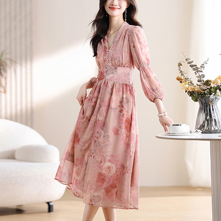 優雅收腰燈籠袖碎花連身裙