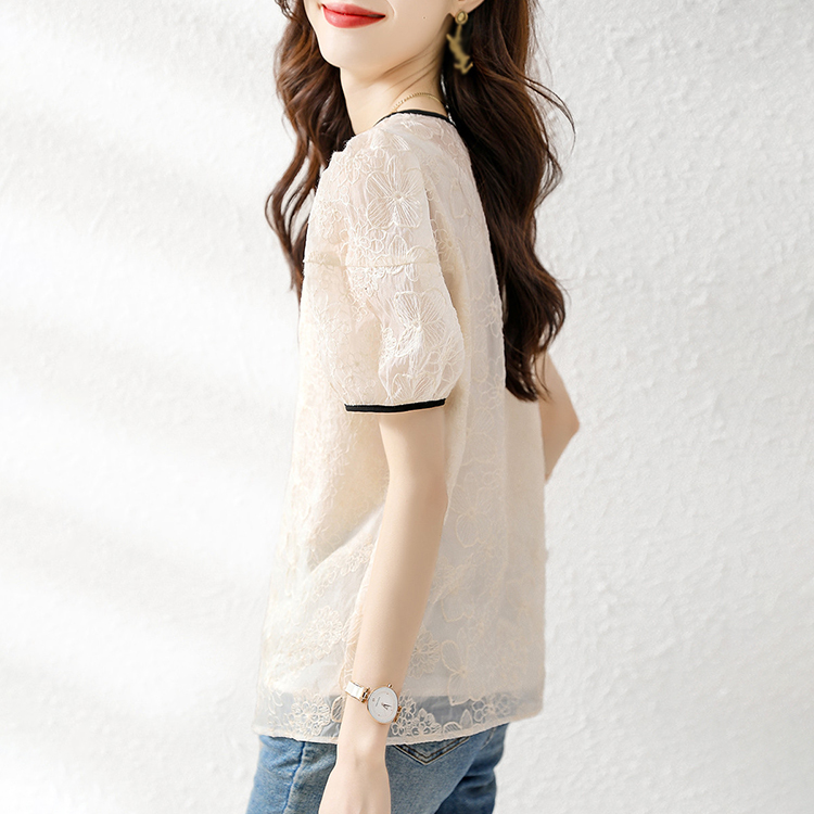 時尚百搭圓領刺繡蕾絲花朵撞色T恤