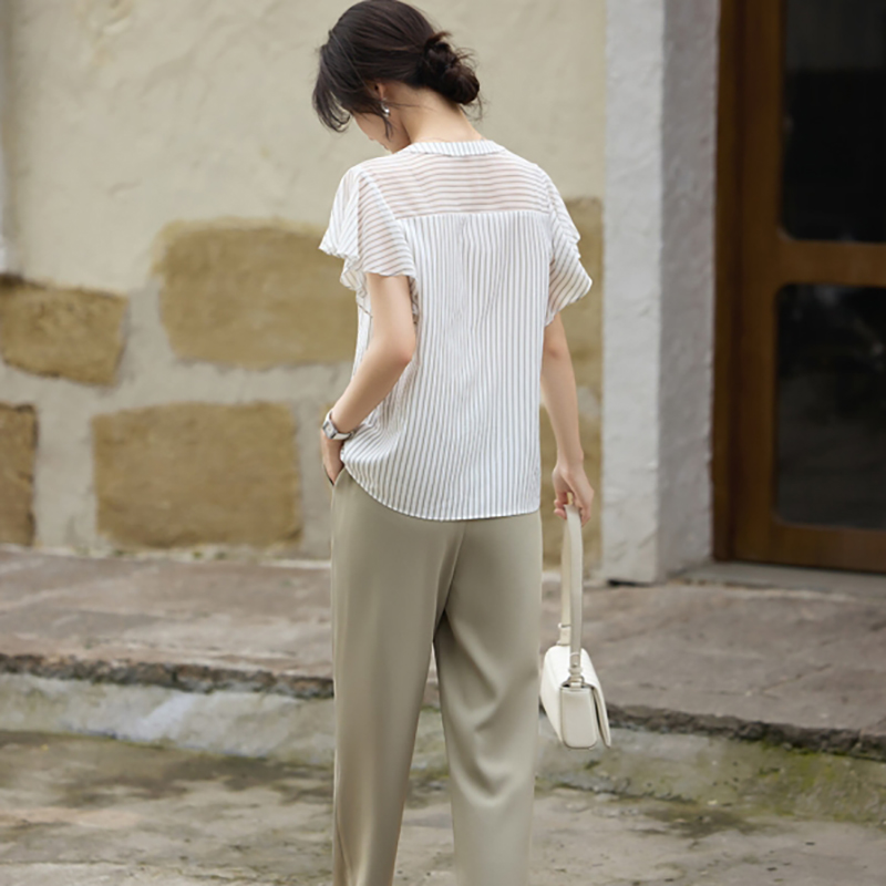 荷葉邊條紋短袖襯衫